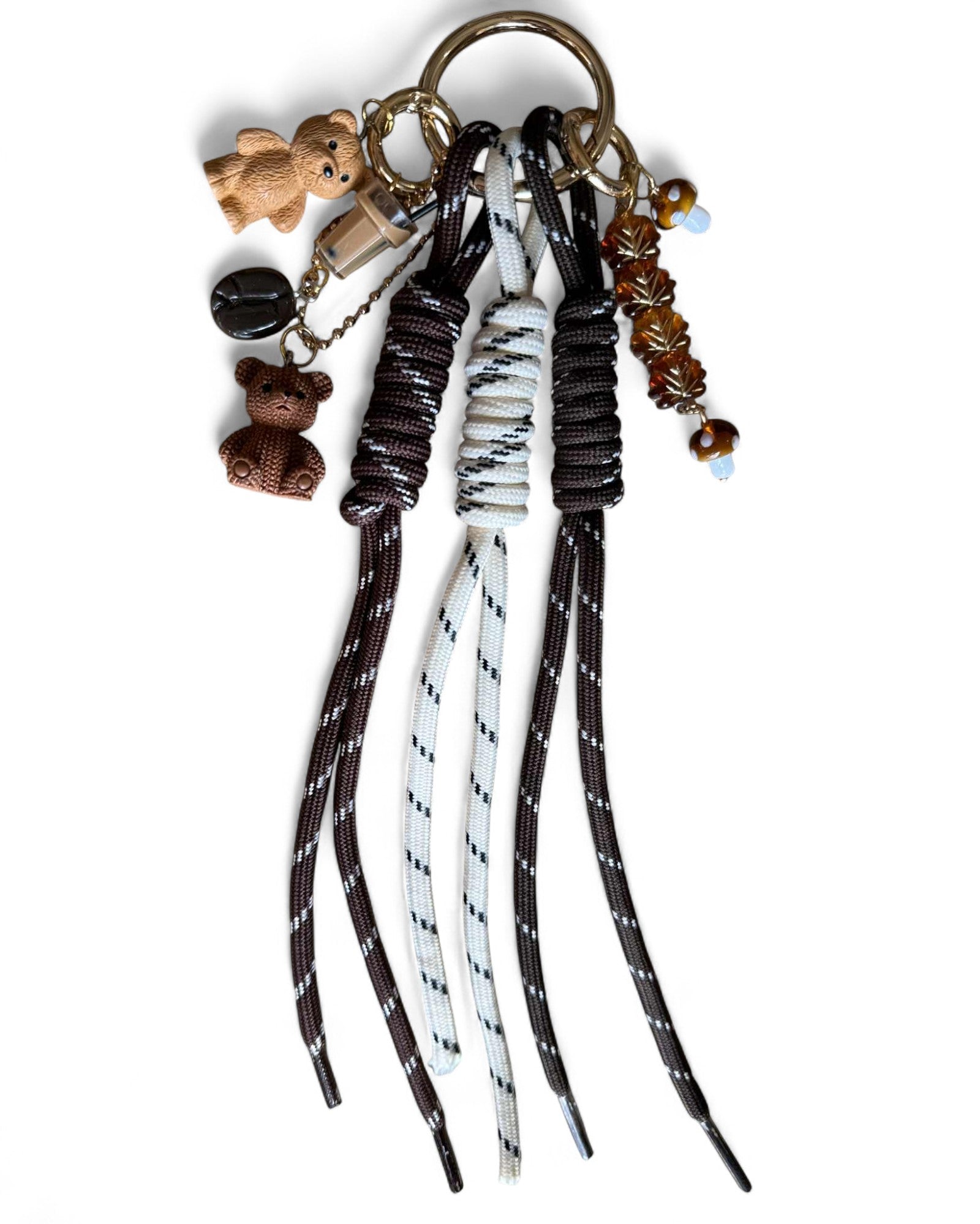 Grigri feuilles mortes